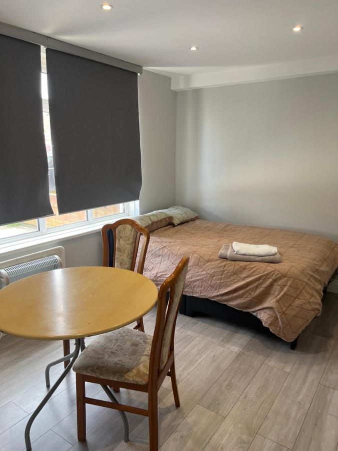 Wisdom Care: The Orpington Cutie Hotell Eksteriør bilde